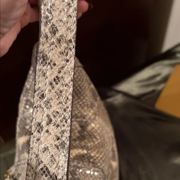 Michael Kors Elegant Snakeskin Shoulder Bag - Picture 9 of 14
